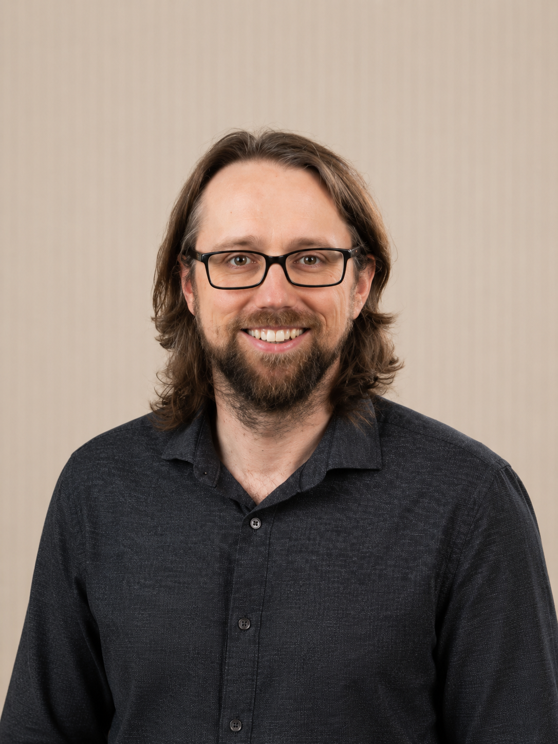 Jonathan Landis headshot